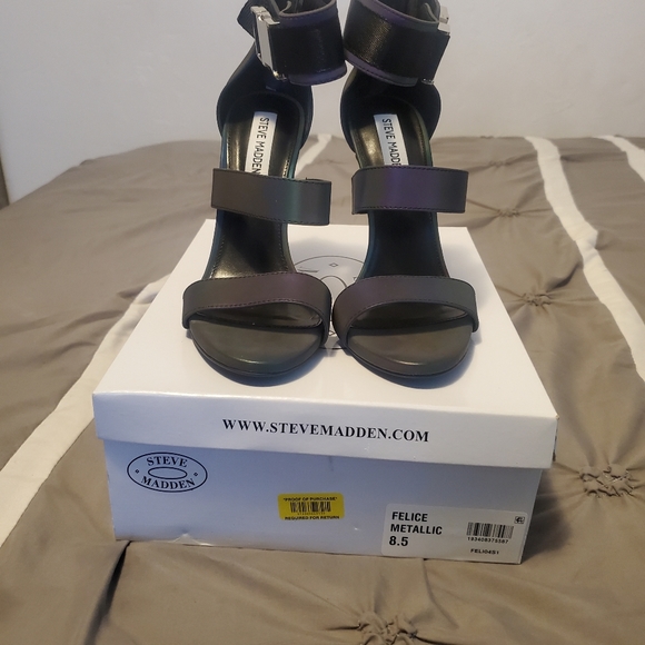 Steve Madden metallic heels size 8.5 - Picture 3 of 3